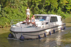 Nicols Riviera 1130 (barco de motor)